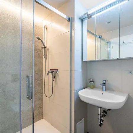 Great Apartment In The Hype Neighborhood Prague Exterior photo